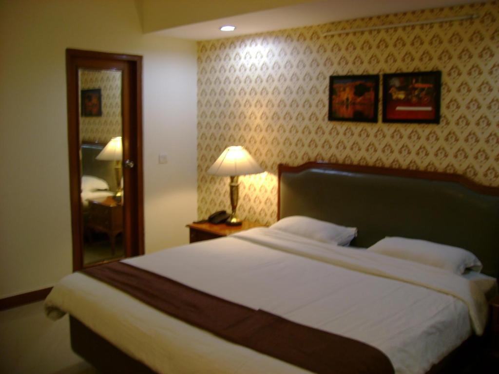 Hotel Angel Residency Greater Noida Esterno foto