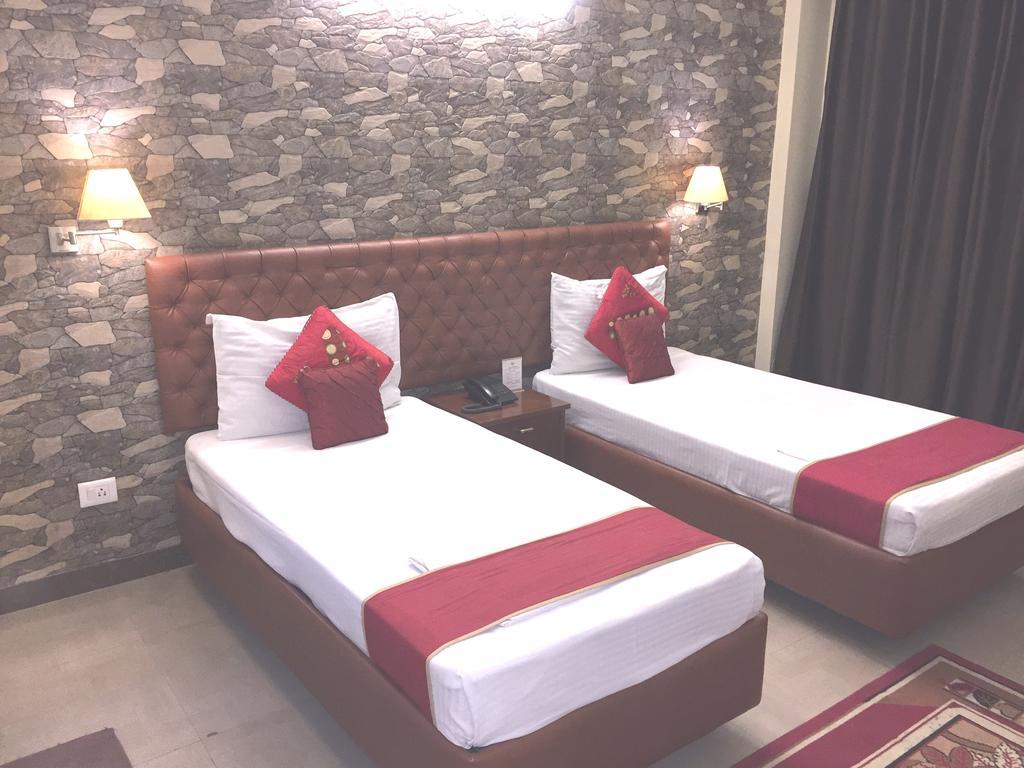 Hotel Angel Residency Greater Noida Esterno foto